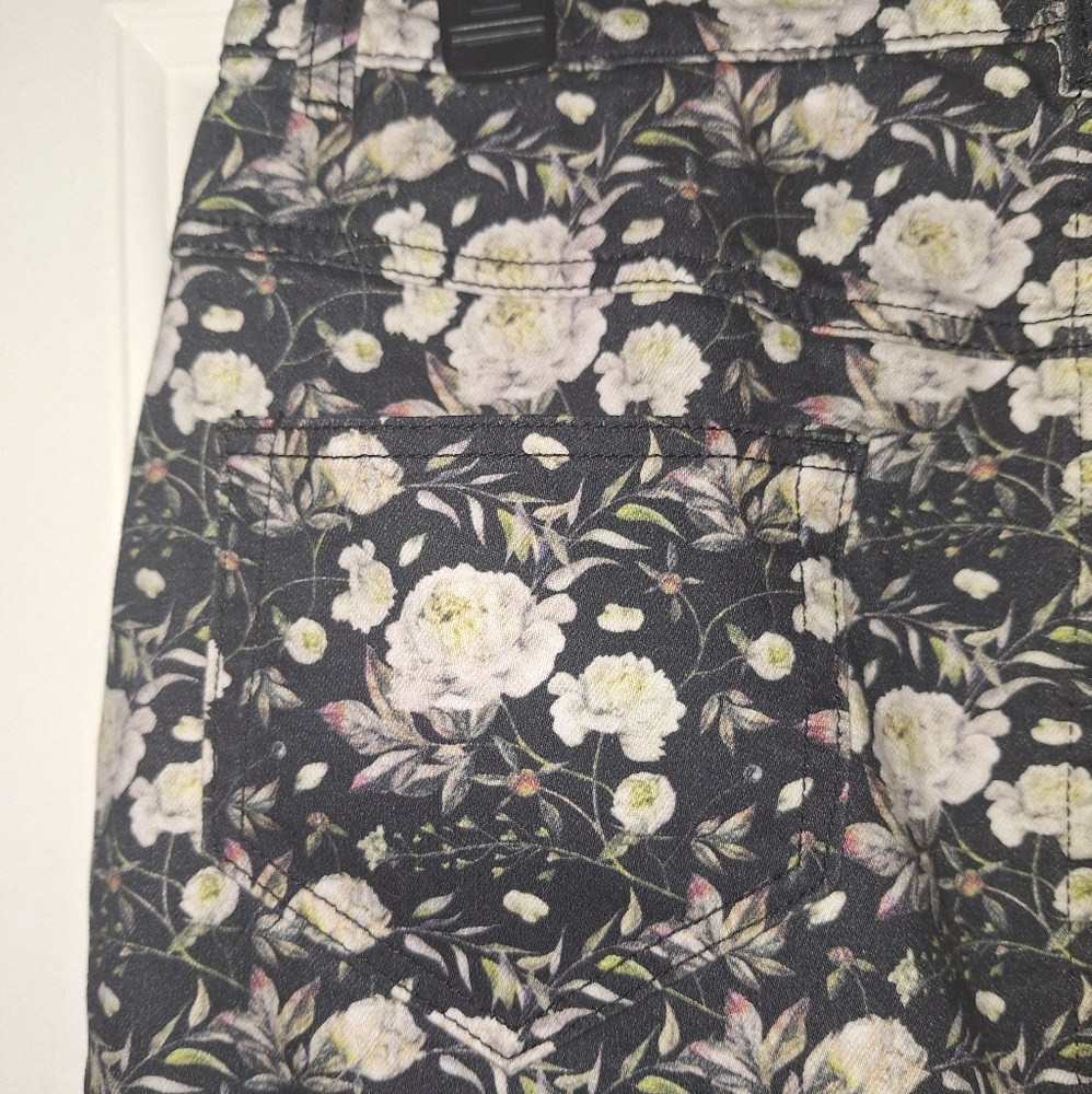 Eva Mendes Floral Denim Pencil Skirt - Picture 3 of 8
